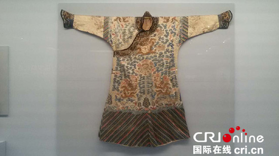 五爪五龙的丝绸龙袍疑似中国皇帝赠送俄罗斯贵族的