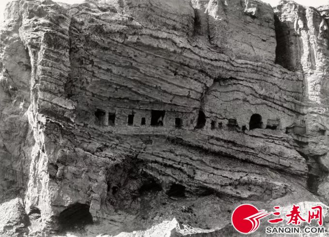 克孜尔石窟第96-105窟外景  1906年德国探险队拍摄