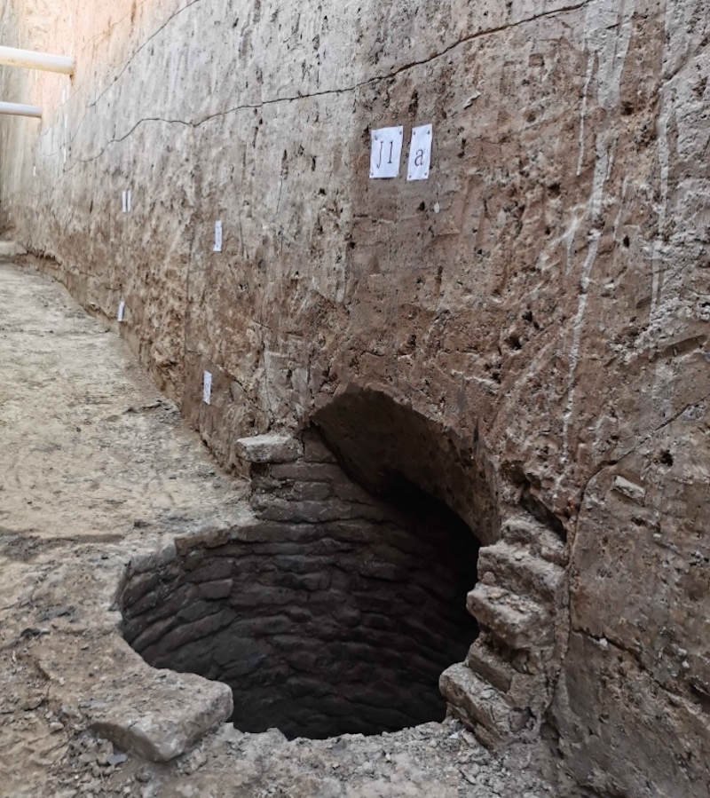古州城发掘区内的早期水井遗存（北-南）