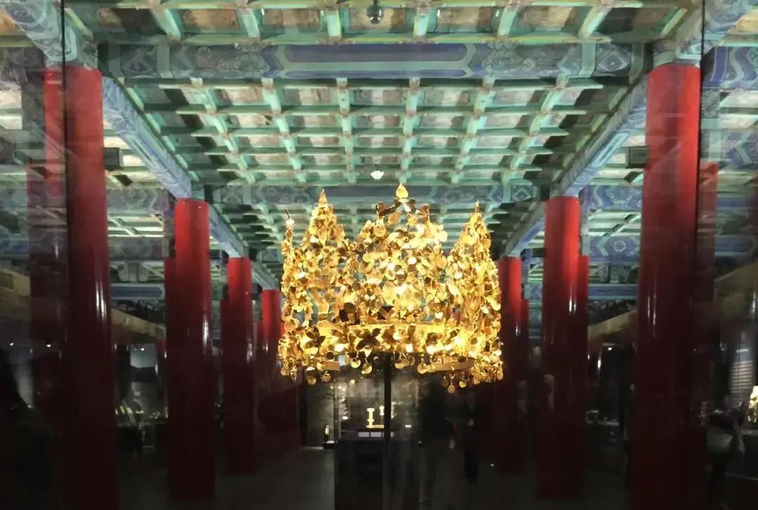 2017年阿富汗珍宝展在故宫展出的黄金王冠
