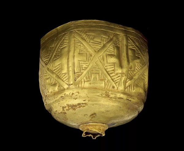 几何纹金杯 法罗尔丘地 公元前2200年-前1900年 金 