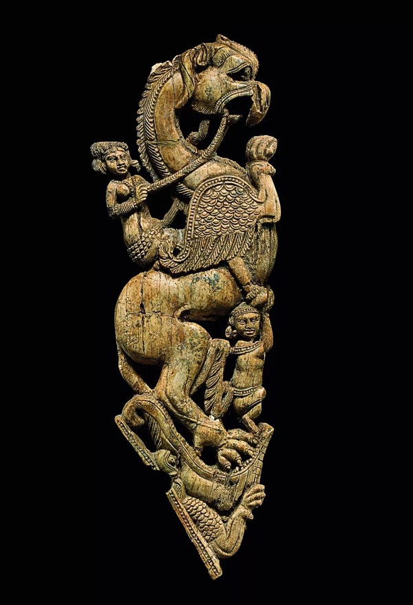 狮鹰支架 贝格拉姆第13室 公元1世纪 象牙 