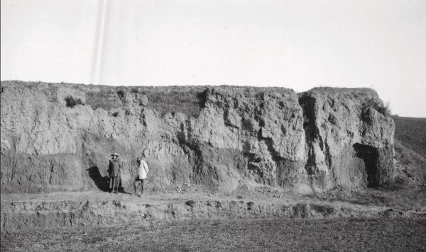 1921年10月，安特生镜头下的仰韶村