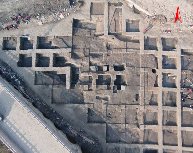 广富林遗址考古发现的良渚文化土台全貌