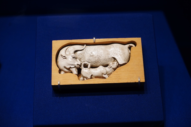 公元前900—前500 斯芬克斯乳牛雕刻