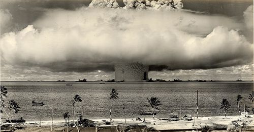 2 1946年比基尼环礁成为一项大型军事科学试验所在地