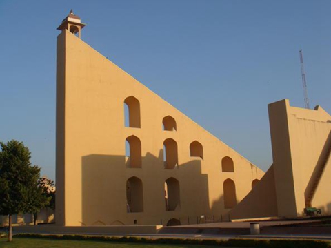 简塔•曼塔天文台位于印度拉贾斯坦邦首府斋浦尔