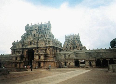 朱罗王朝现存的神庙位于印度泰米尔纳德邦的坦贾武尔地区