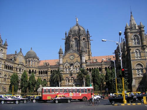 贾特拉帕蒂·希瓦吉终点站直到现在，仍然是孟买乃至全印度最大、最繁忙的火车站