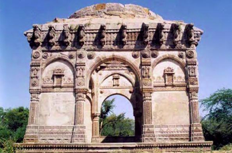 尚庞–巴瓦加德考古公园位于印度古吉拉特邦