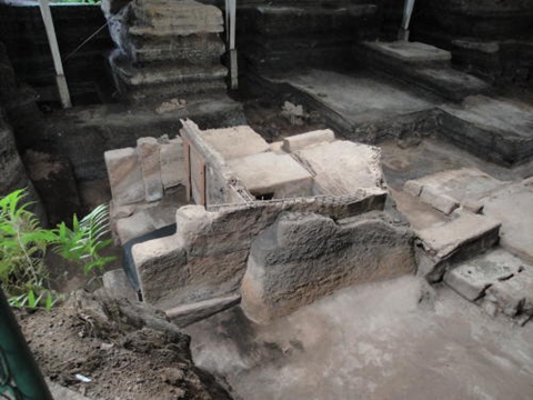 霍亚—德赛伦考古遗址包含五个小遗址